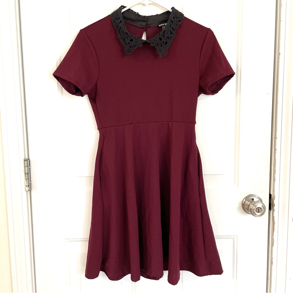 Hot Topic Burgundy Skater Dress with Black Lace Collar and Pockets NWT